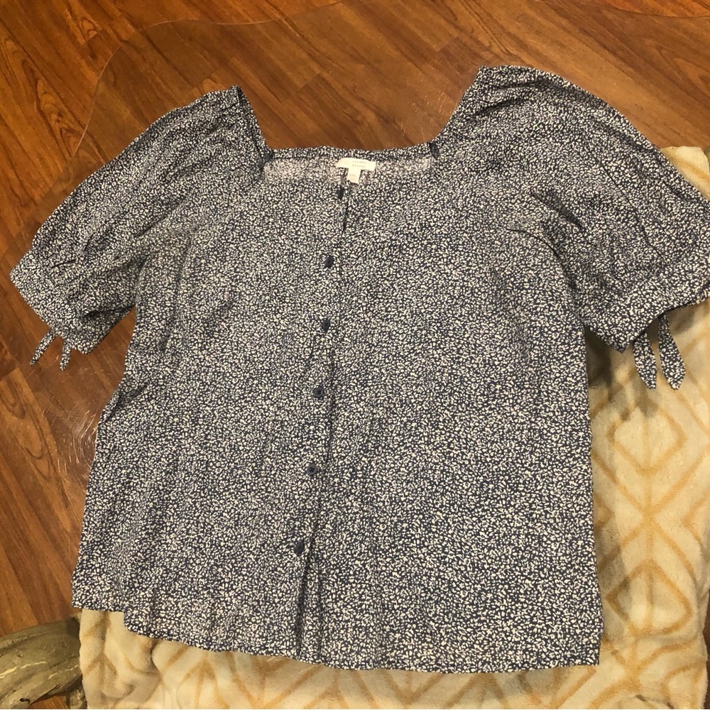 LC Lauren Conrad Navy Floral Peasant Style Tie Sleeve Top